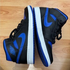 Nike Air Jordan 1 Mid (Black/Royal blue colorway)